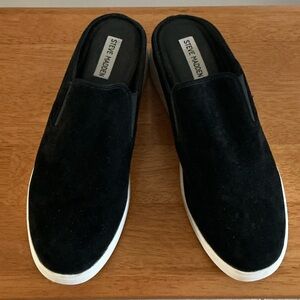 Steve Madden Ezekiel Women’s Black Suede Slip on Loafers, size 11